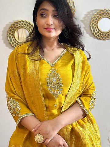  Niharika Fab 